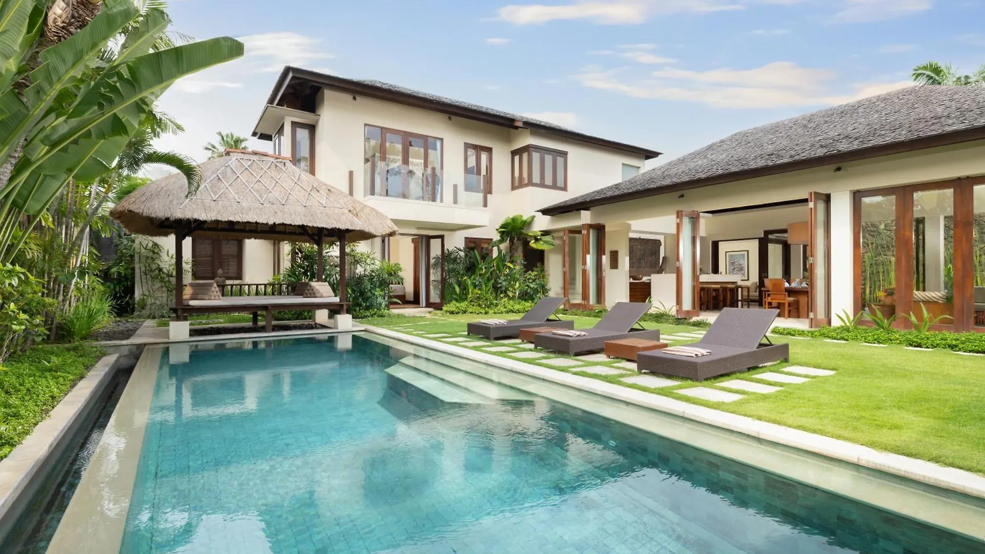 Villa The Suar Seminyak By Nakula